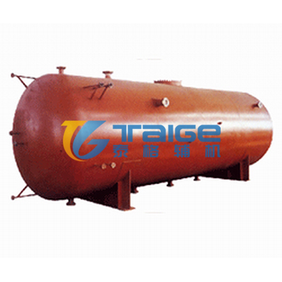 旋膜式除氧器安裝現(xiàn)場,旋膜式除氧器效果圖